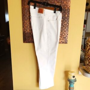 Levi's Cropped White Jeans